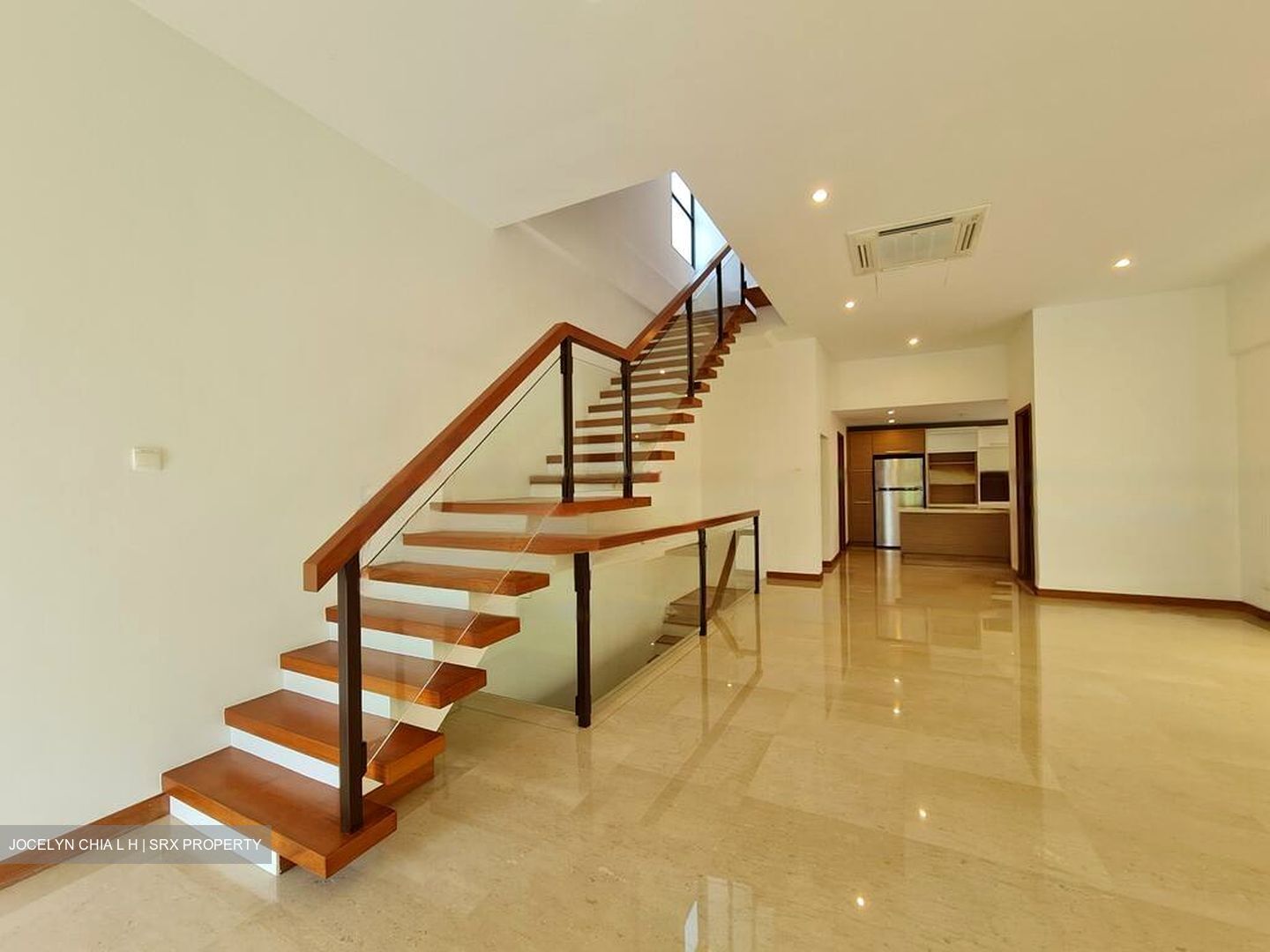 Lornie Road (D11), Terrace #453975391